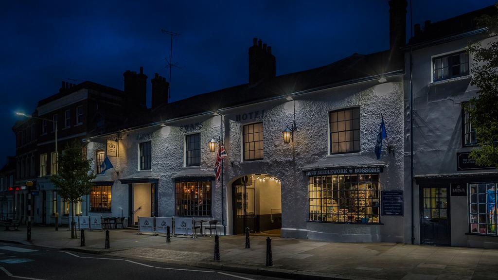 The Three Swans Hotel, Hungerford, Berkshire Bagian luar foto