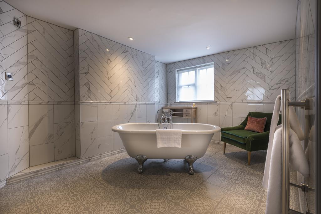 The Three Swans Hotel, Hungerford, Berkshire Bagian luar foto