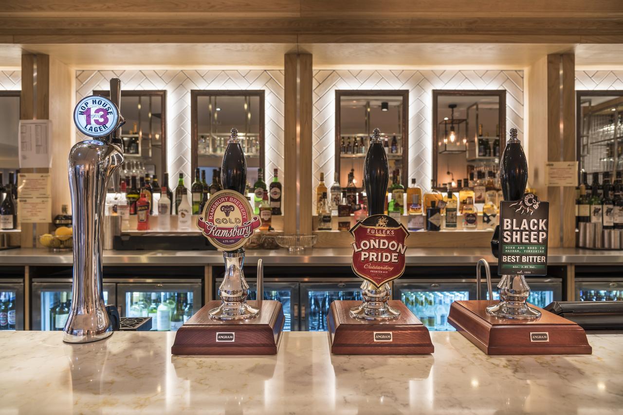The Three Swans Hotel, Hungerford, Berkshire Bagian luar foto