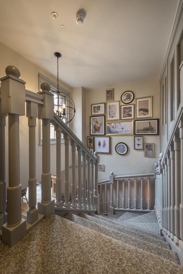 The Three Swans Hotel, Hungerford, Berkshire Bagian luar foto