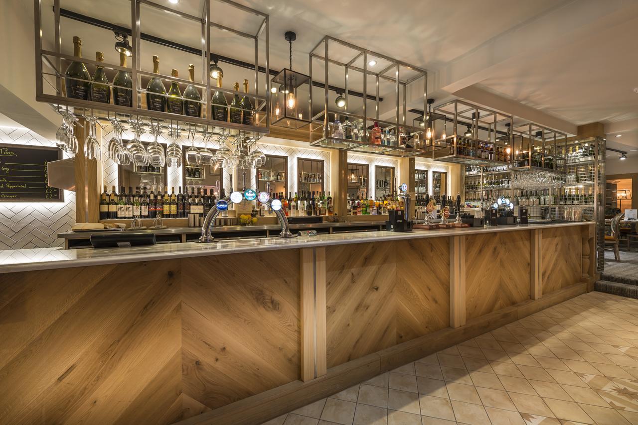 The Three Swans Hotel, Hungerford, Berkshire Bagian luar foto
